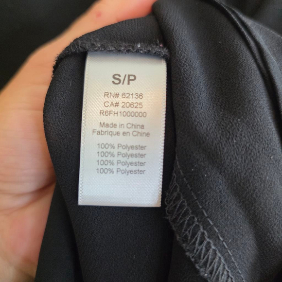 G By Guess Black Sleeveless Top Size S - Picture 6 of 9